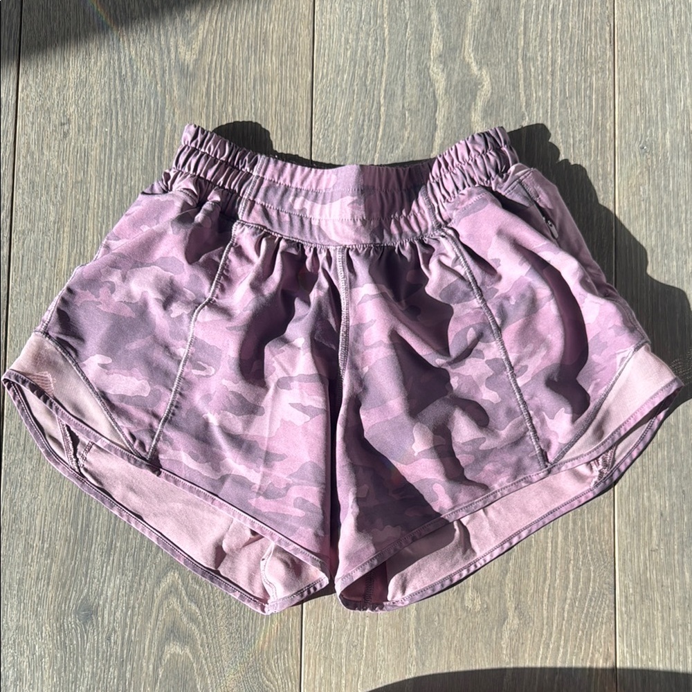 Lululemon Hotty Hot Shorts Pink Camo